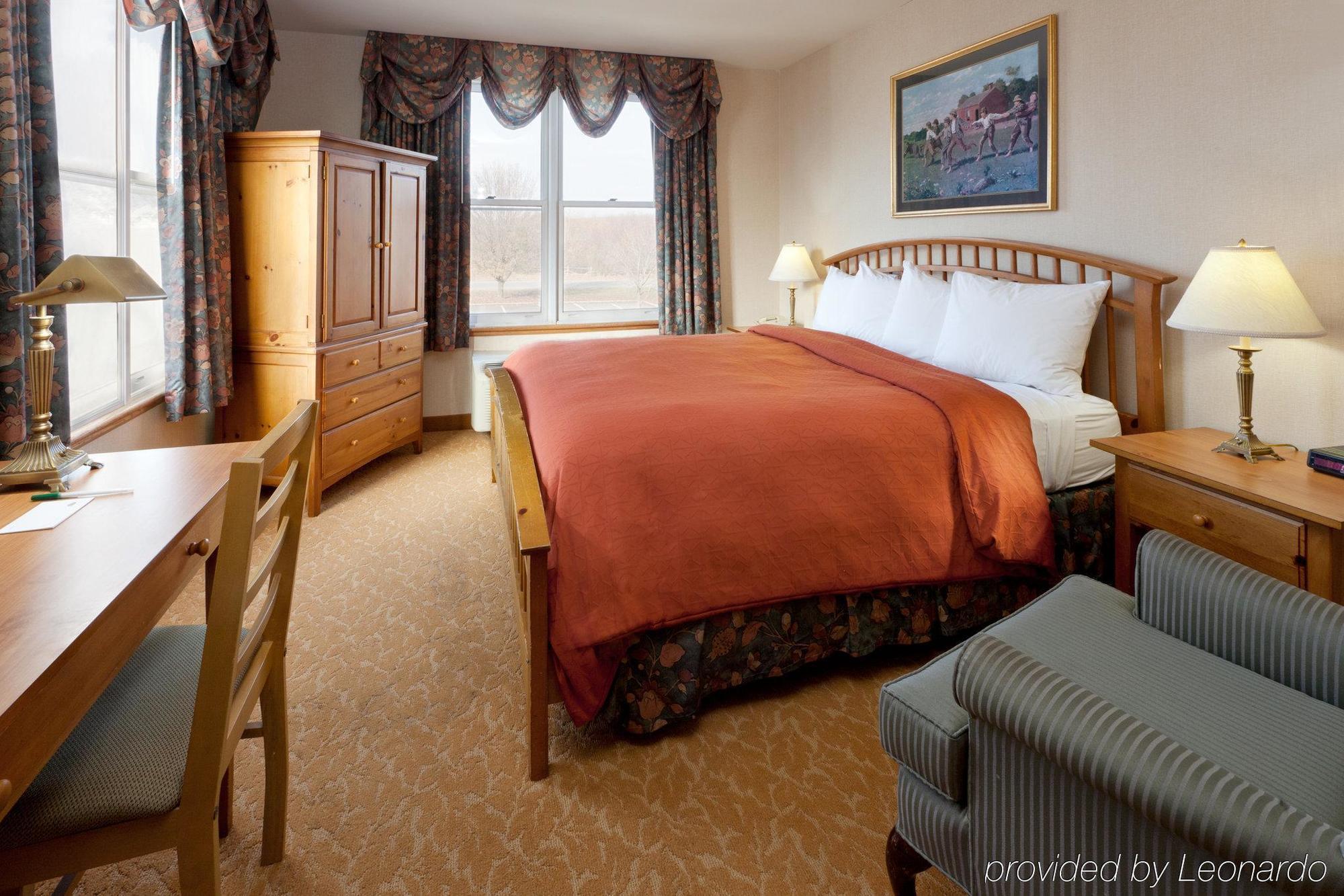 Country Inn & Suites By Radisson, Millville, Nj Bagian luar foto