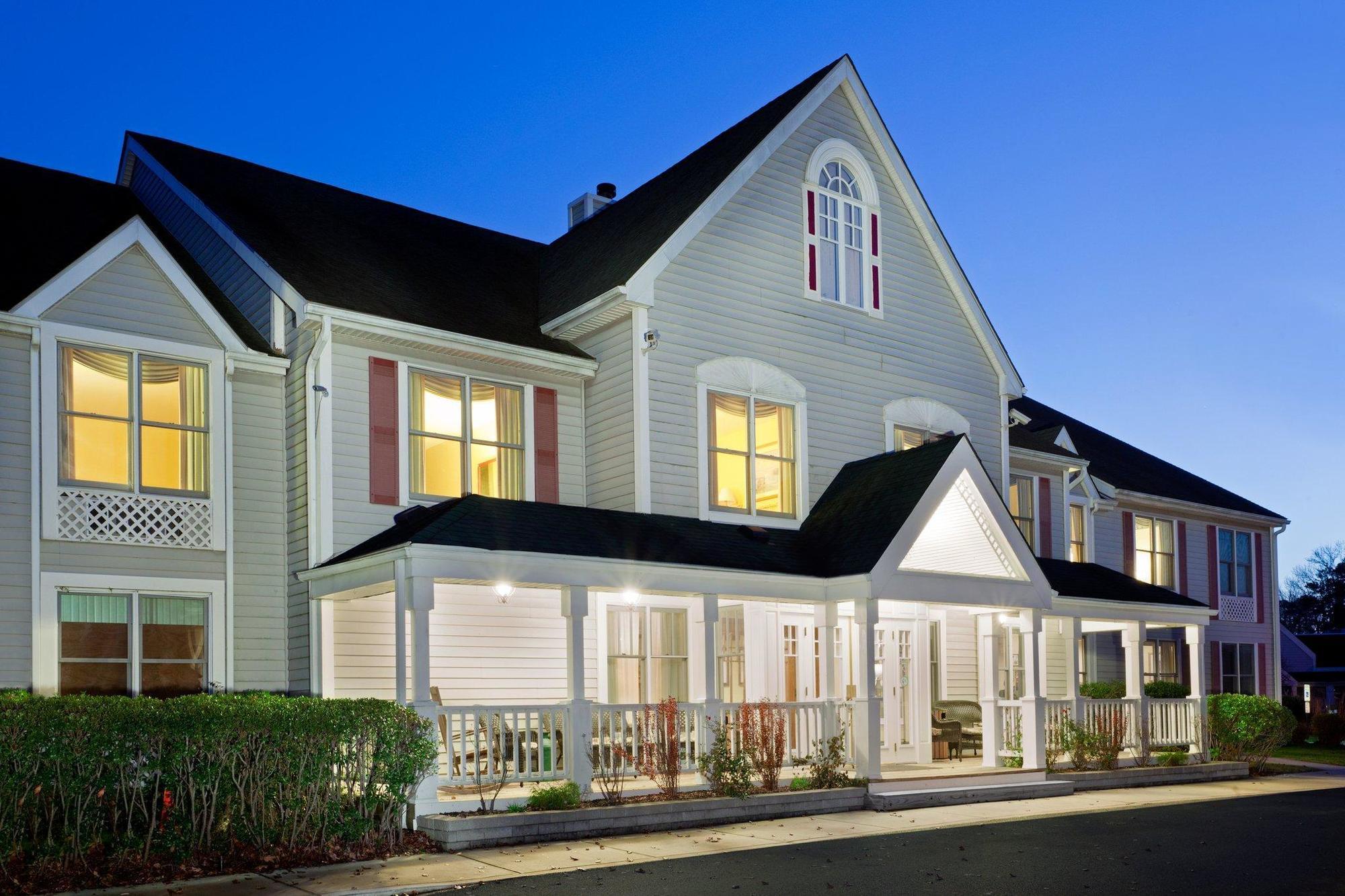 Country Inn & Suites By Radisson, Millville, Nj Bagian luar foto