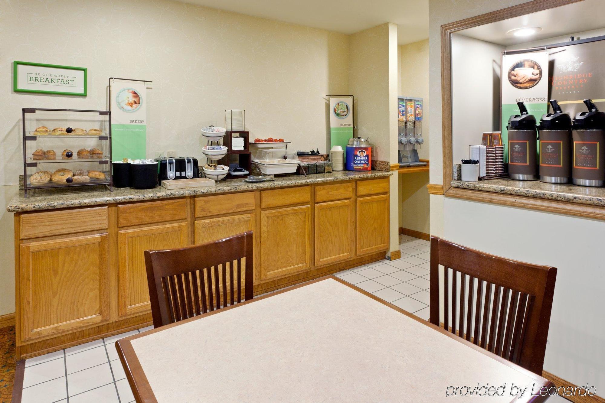 Country Inn & Suites By Radisson, Millville, Nj Bagian luar foto